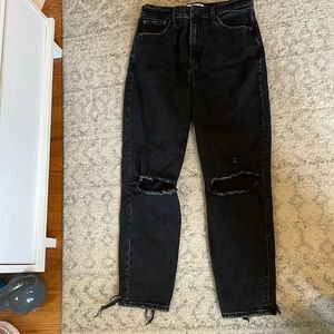 Abercrombie and fitch the mom high rise Jean 27